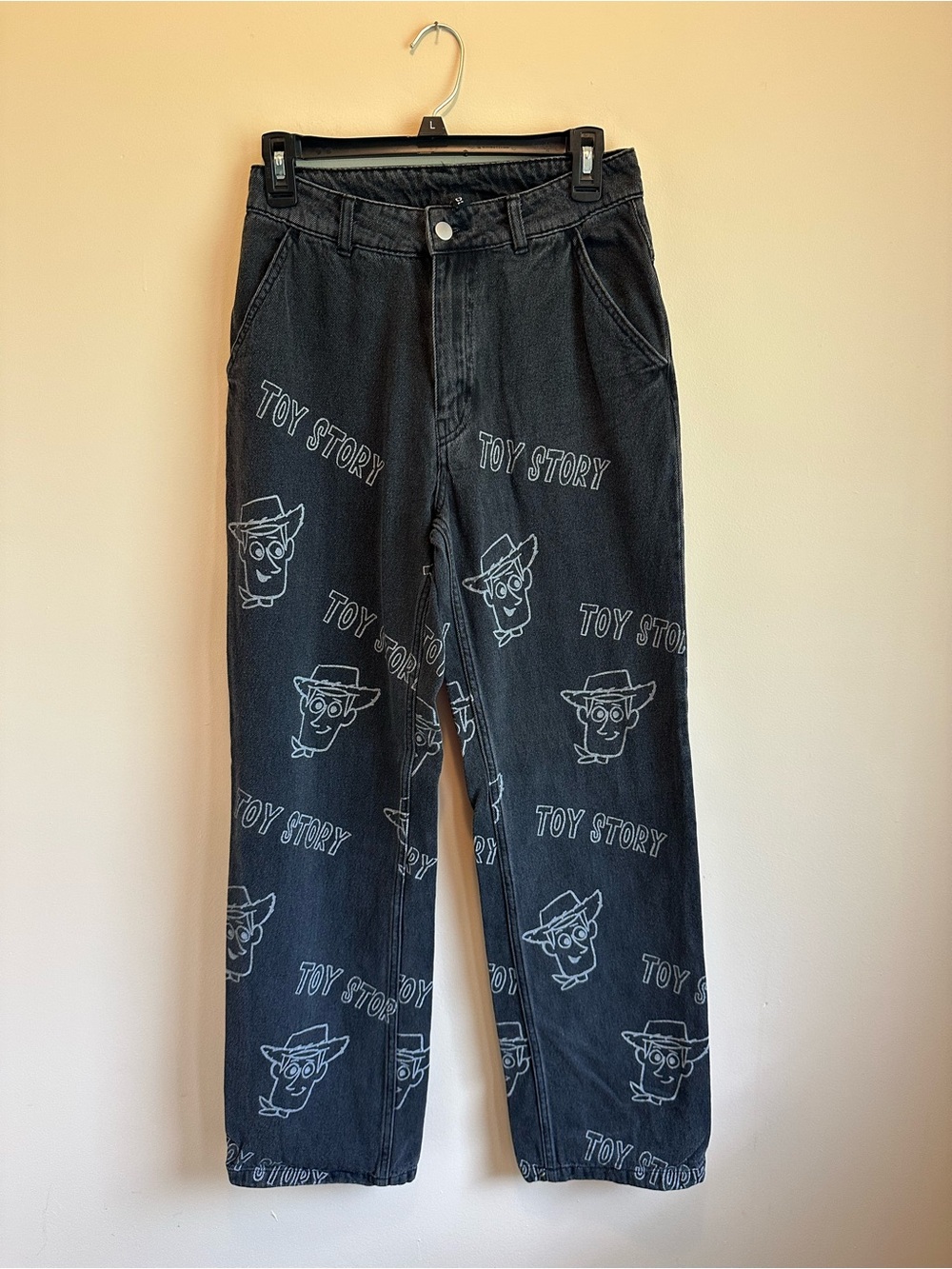 H&M Divided Toy Story Woody Graphic Denim Jeans SZ 4 Black‎ Baggy Pattern Disney